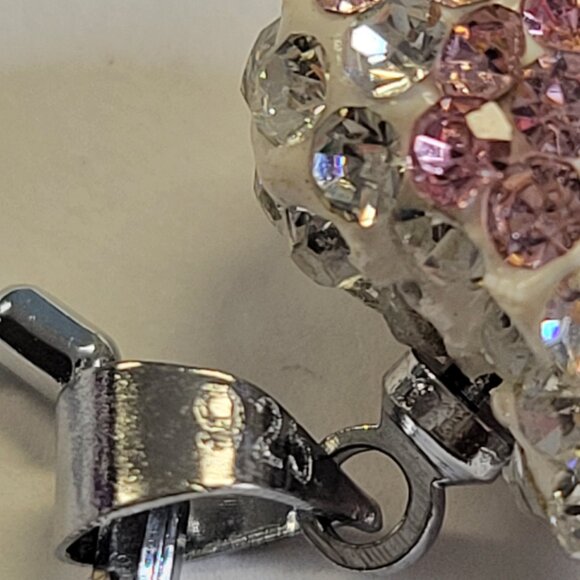 Small Pink Heart Shape Pendant on a 18K Silver Necklace - Picture 3 of 12